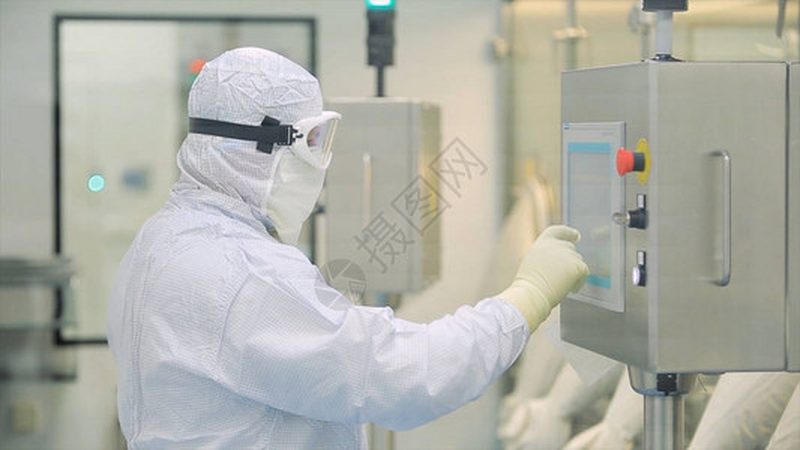 口服固体药用瓶材：高密度聚乙烯瓶与玻璃瓶的差异化解析**